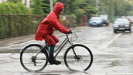 (full) Jazda rowerem w deszczu-jazda_rowerem_w_deszczu_deszcz_2014_05_131_sg_ik.jpg